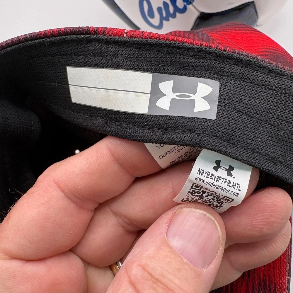 Under Armour Youth Red Black Abstract‎ Print Adjustable HeatGear Baseball Hat